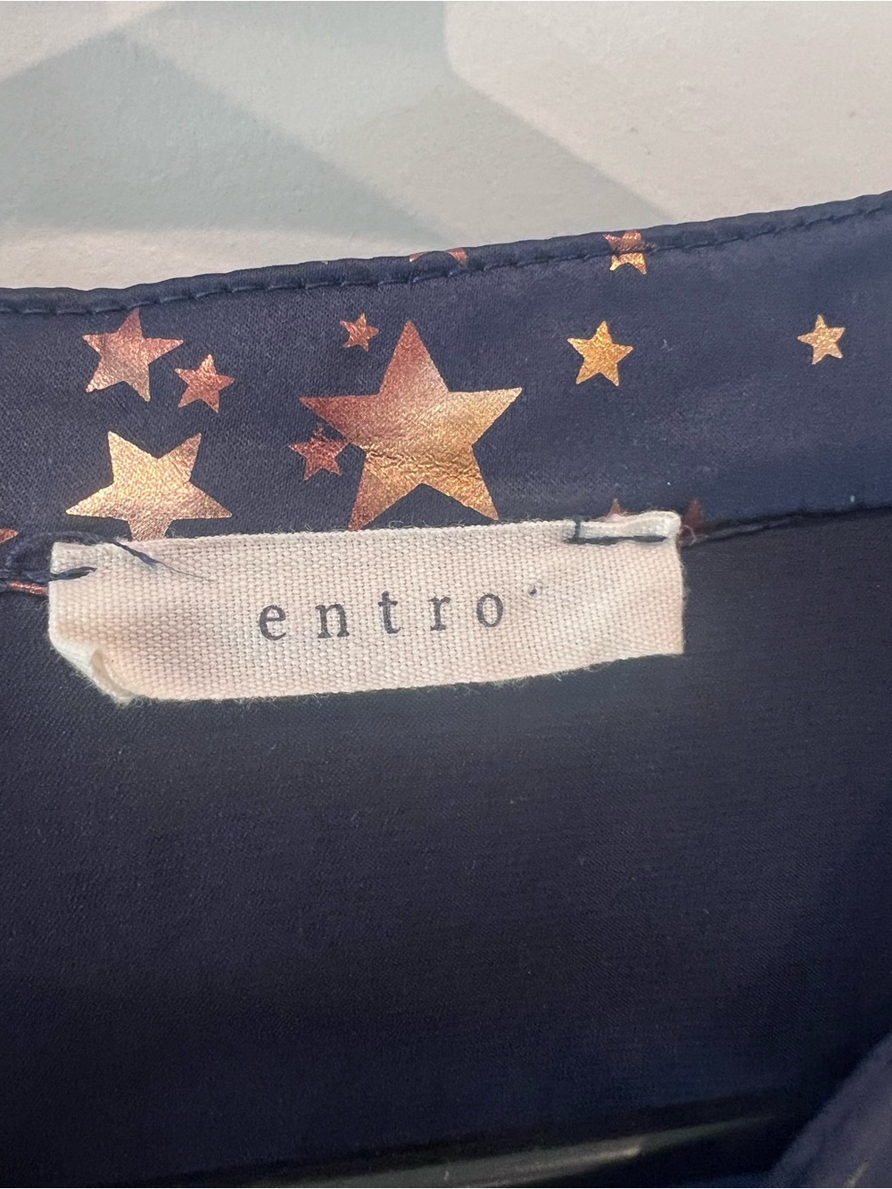 Entro Navy Top with Metallic Gold Star Print Size XL - Picture 2 of 16